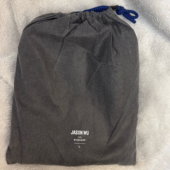 New (sealed) size L Eva air pj old design - Picture 1 of 3